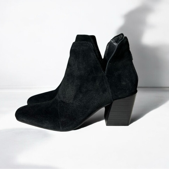 🌻New w.tags BLONDO Neda Black Waterproof Suede Ankle Boots Booties Size 6 - Picture 1 of 11